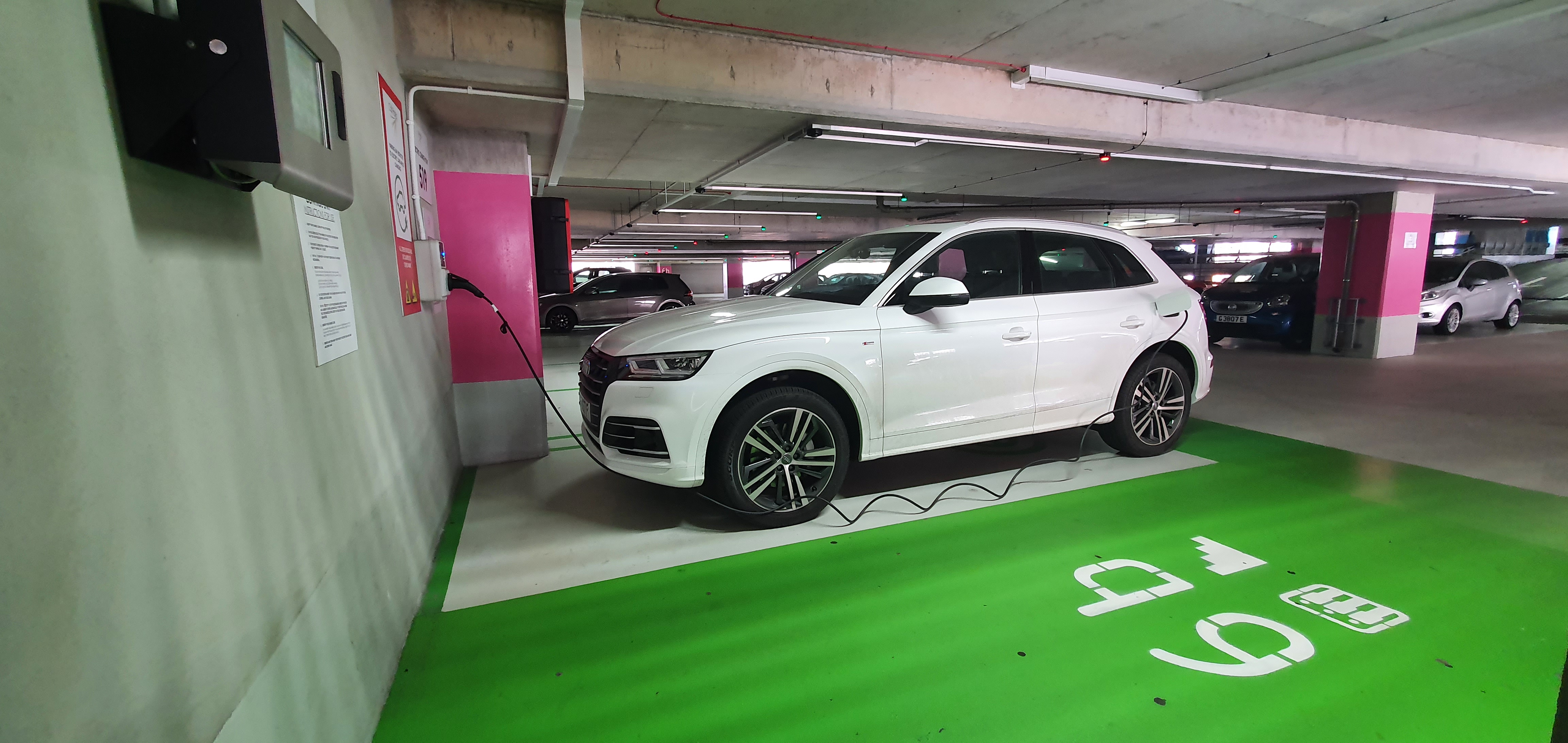 Audi Q5 2020 5 doors 5 seats Hybrid Automatic
