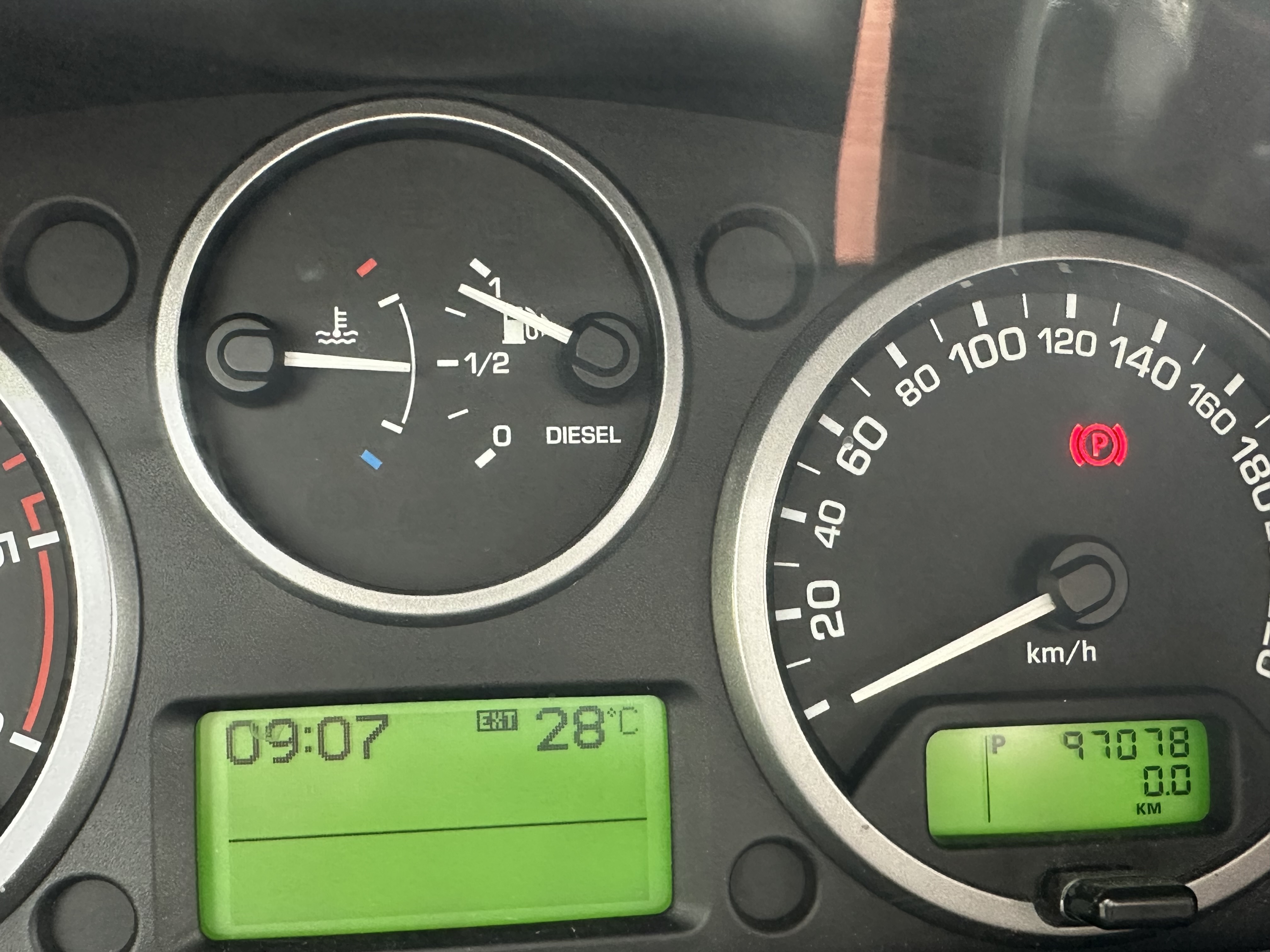 Land Rover LAND ROVER FREELANDER 2 DIESEL SW 2.2 TD4 S 5dr Auto (September 2010 - June 2014) 2012 5 doors 5 seats Diesel Automatic