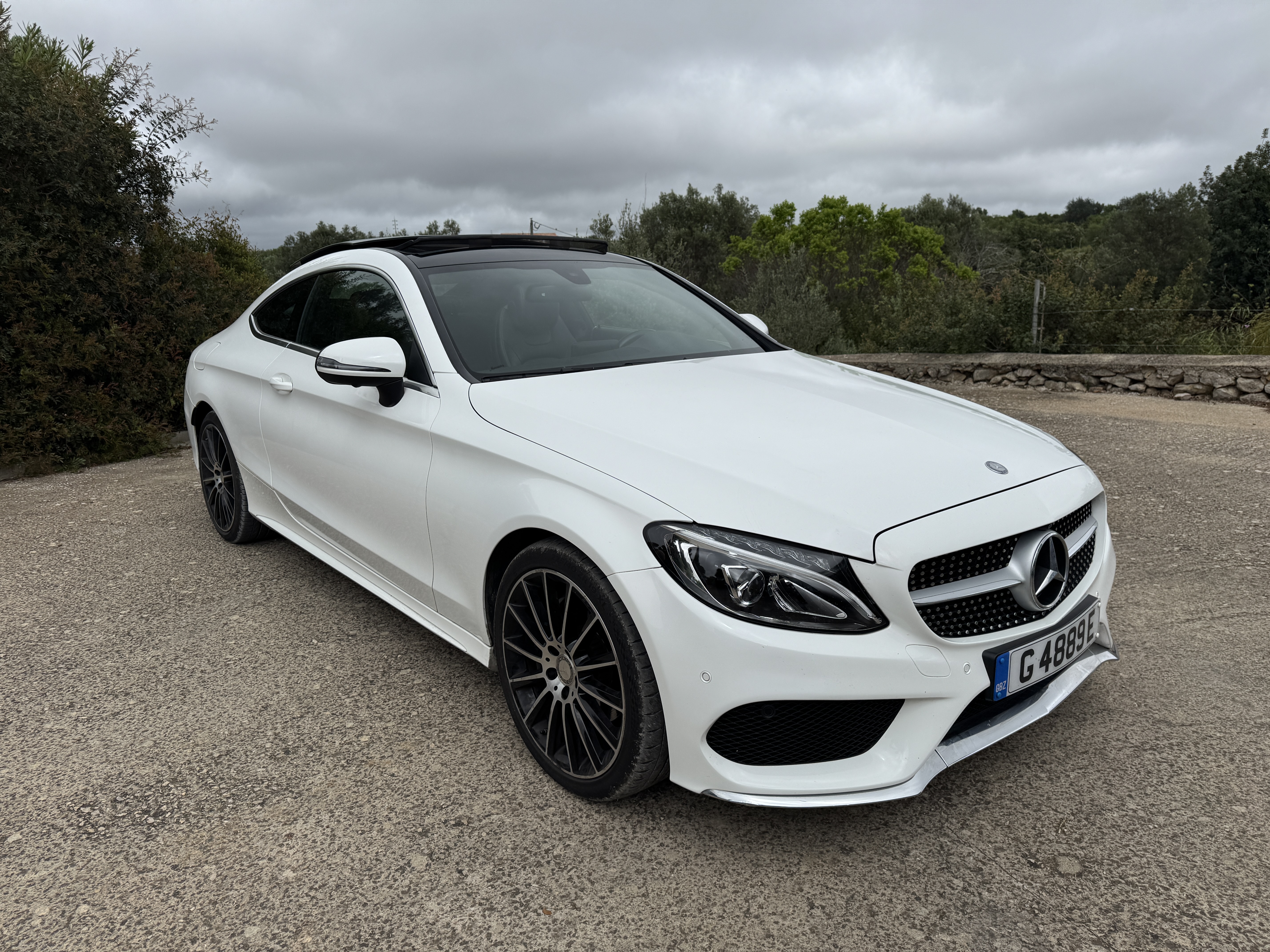 Mercedes-Benz MERCEDES-BENZ C CLASS DIESEL COUPE C220d 4Matic AMG Line 2dr Auto (June 2016 - June 2018) 2016 2 doors 4 seats Diesel Automatic